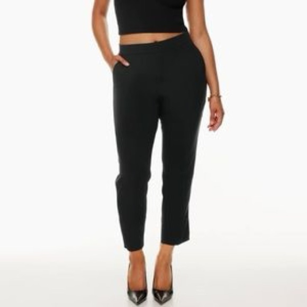 💜♠️ Aritzia Babaton Conan Cropped Dress Pants Black Sz 2 EUC Minimalist Classic